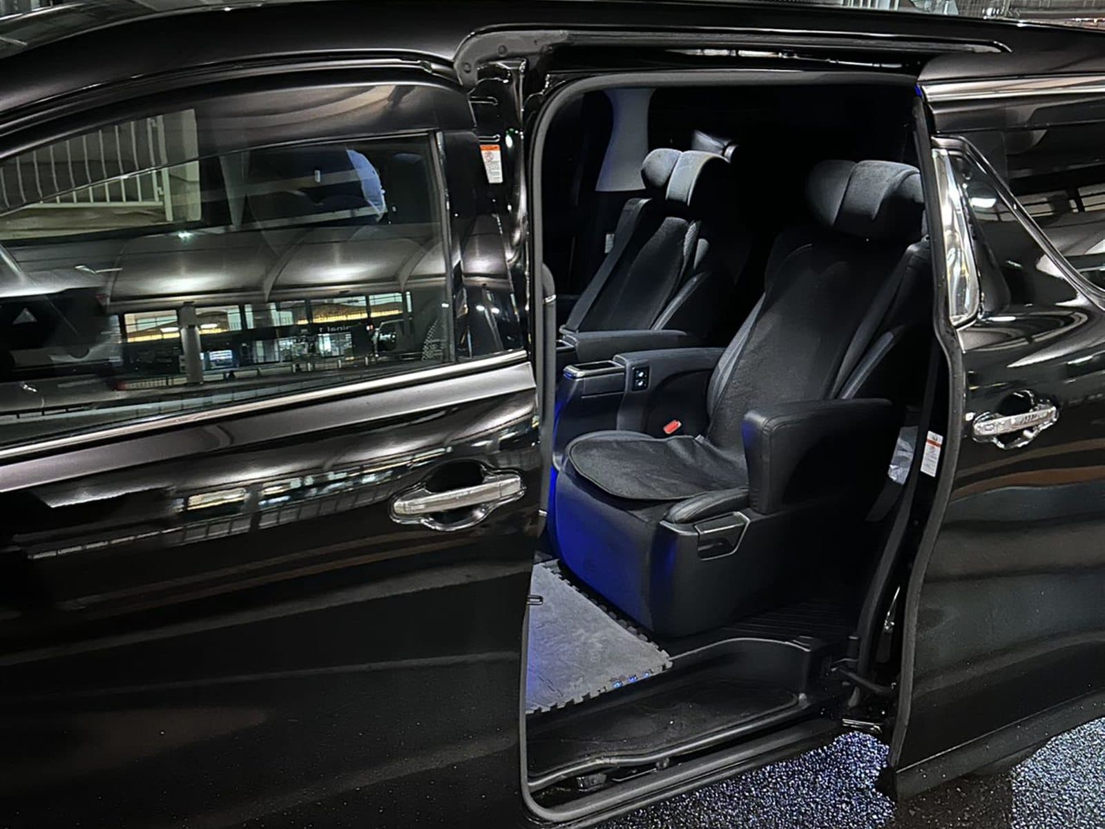 Private Haneda Airport to Ikebukuro transfer